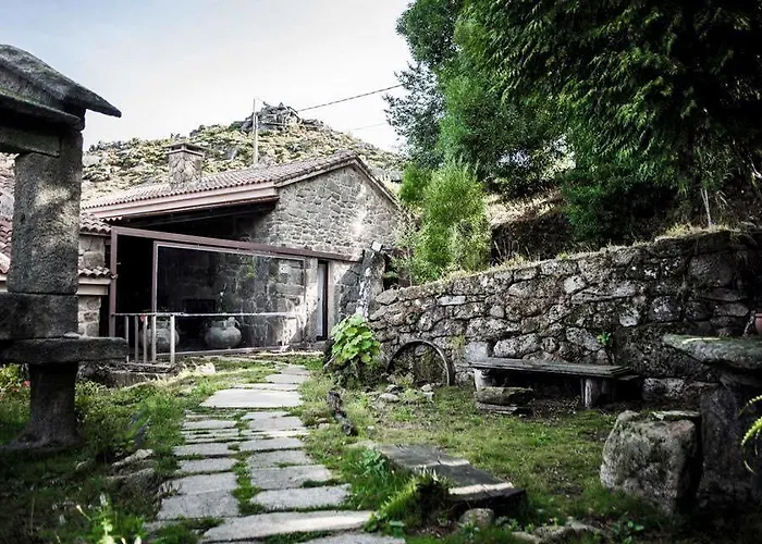 منزل ريفي A Lonquexa Do Ganan *